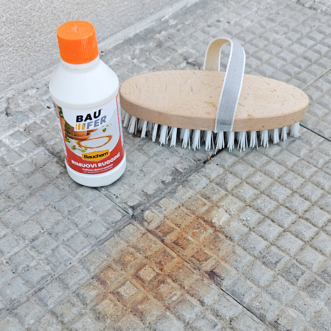 RIMUOVI RUGGINE BAUFER. Rimuove ruggine superficiale da pavimenti e rivestimenti